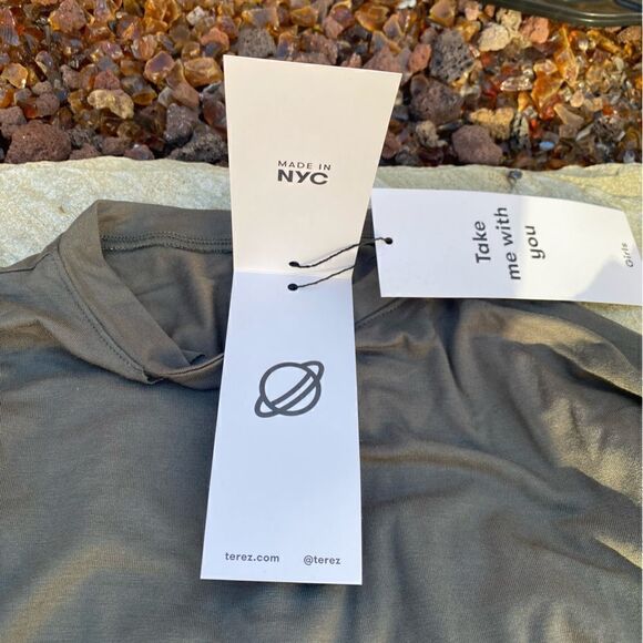 Terez Girl's Olive Solid V Cutout Pullover Long Sleeve. Size Small. NWT - Picture 6 of 7